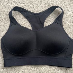 Gymshark sports bra - size S - black